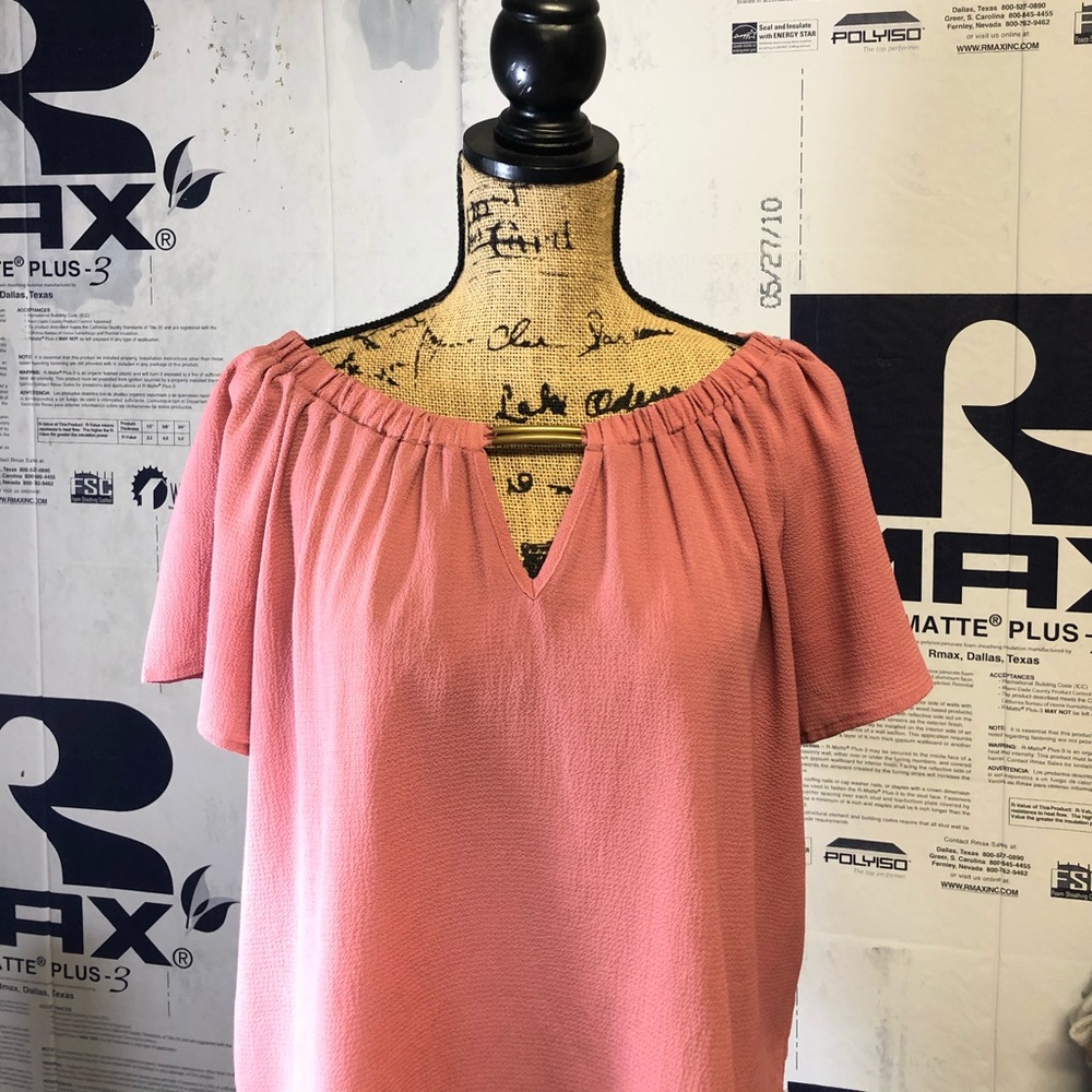 Pink blouse - Picture 2 of 2